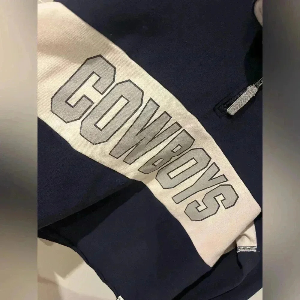 47 | Dallas Cowboys NFL Cropped Sweatshirt - Picture 3 of 7